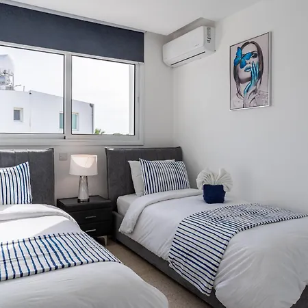 Seaview Escape Perivolia